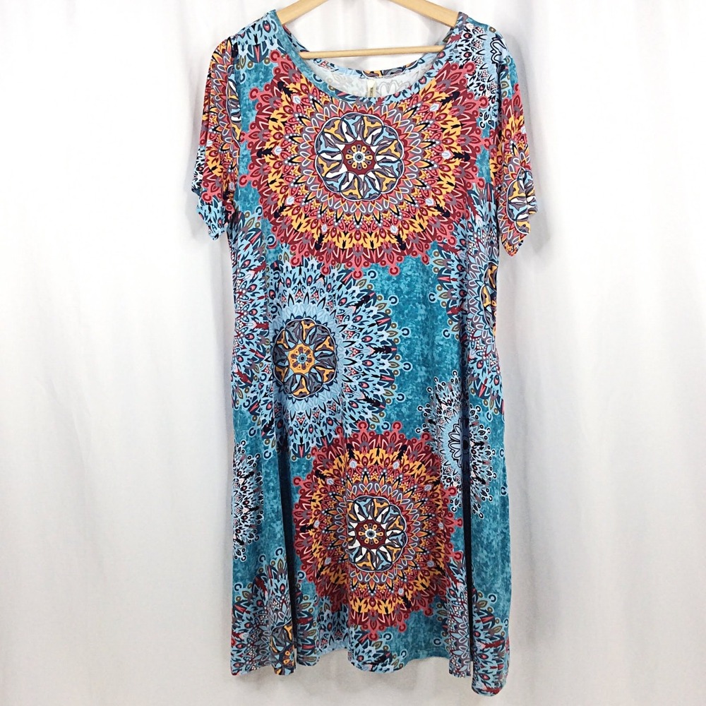 Korsis Medallion Print Shift Dress Women's Size 3XL Short Sleeve Stretch Pockets